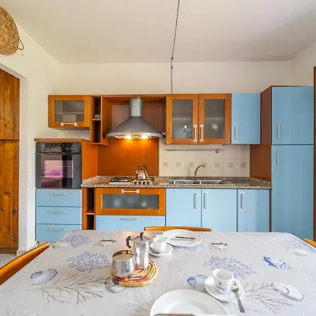Aparthotel Iss Travel, Fiorita - 800 M From La Cinta